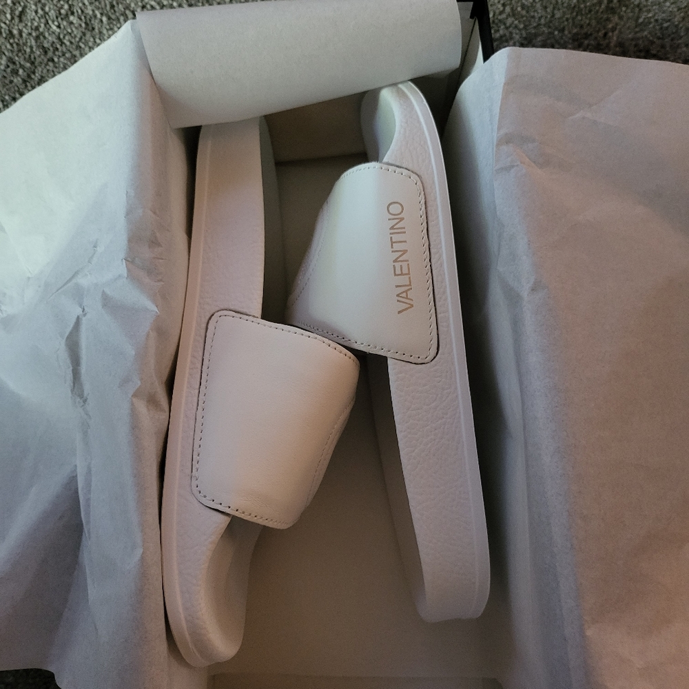 Valentino Slides
